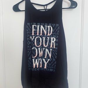 Carrie Underwood Workout Top